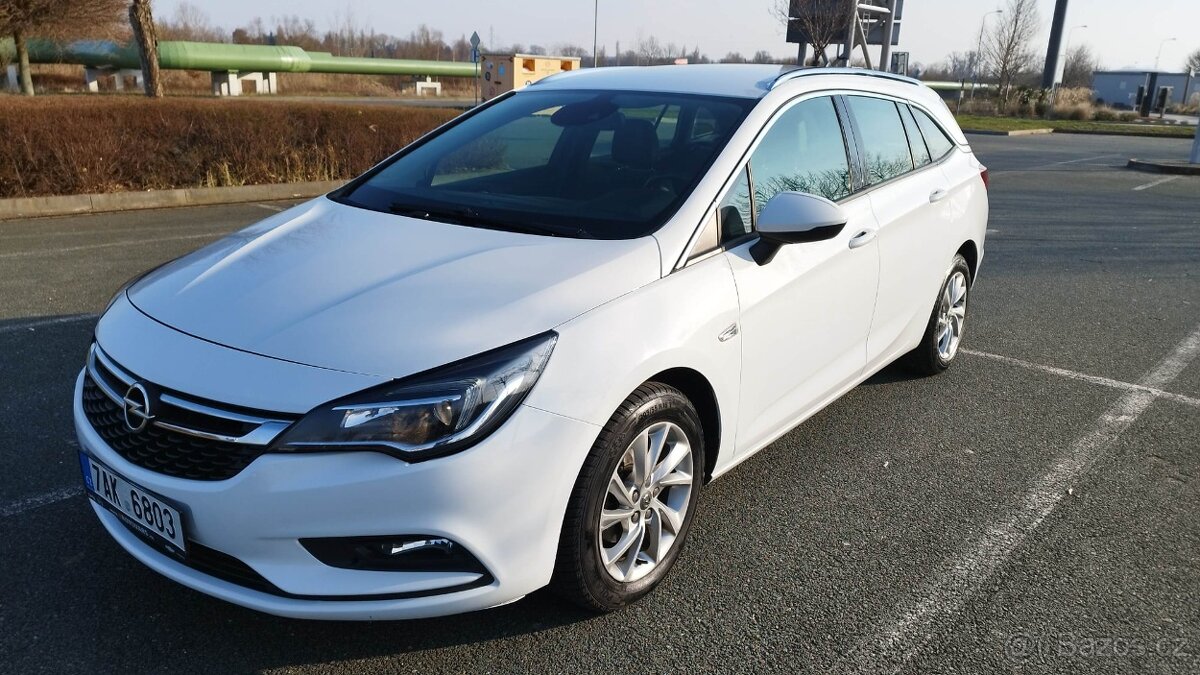 OPEL ASTRA 1.6 CDTI 81KW KOMBI R.V.2019TOP VÝBAVA