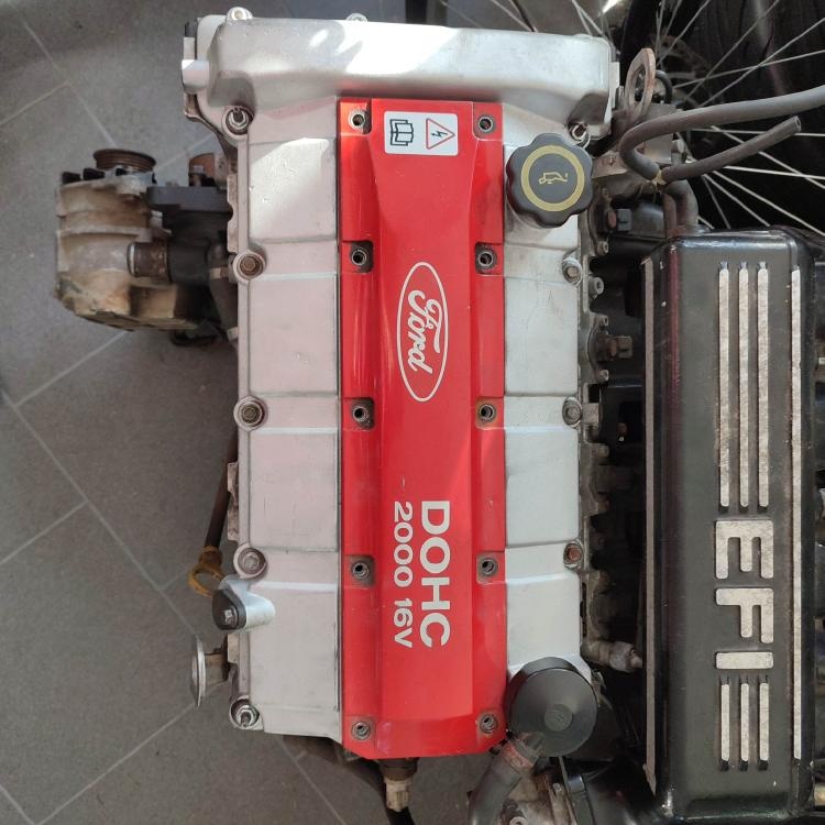 Upravený motor Ford Escort RS2000 208PS+Rallye auto