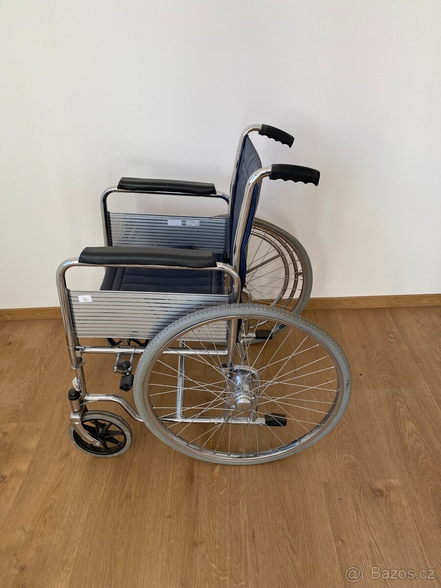 Invalidní vozík