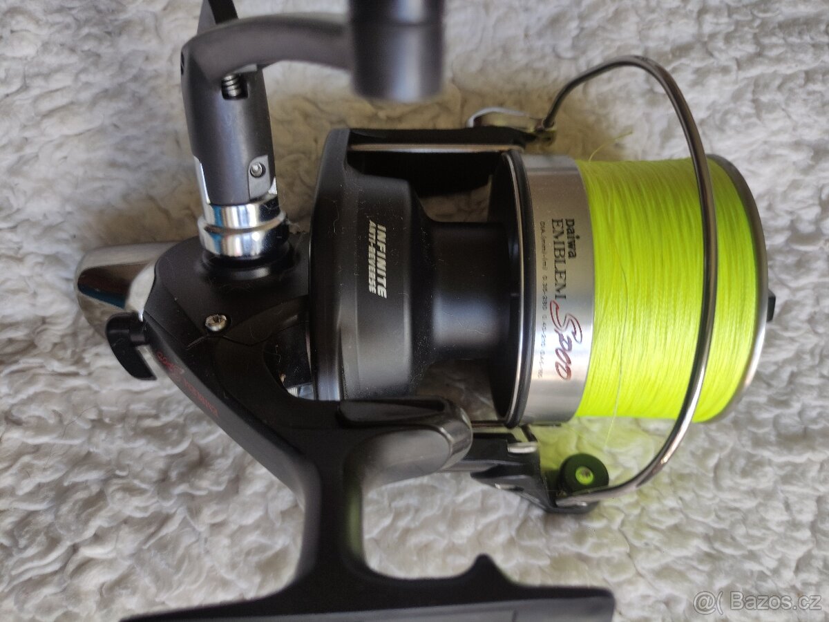 Spood sestavu Daiwa emblém