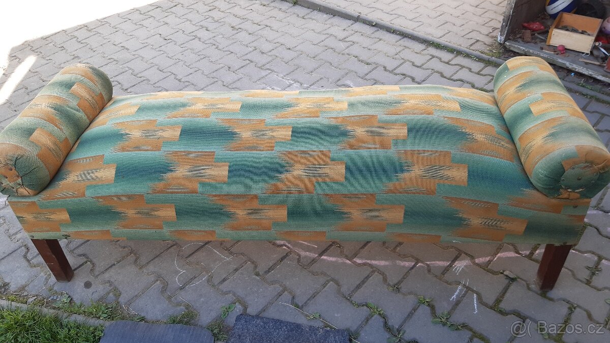 Retro pohovka