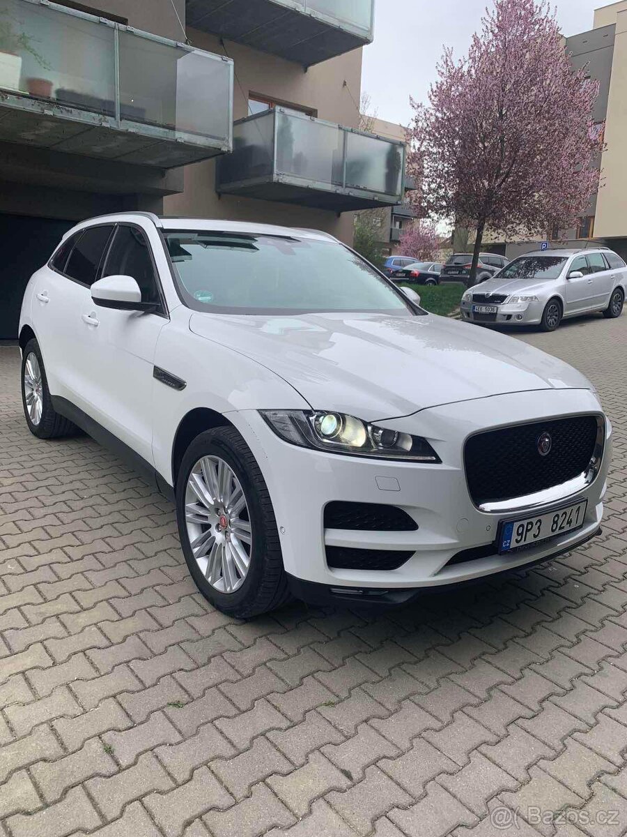 Jaguar F-pace 3.0D Pěkný stav, spěchá