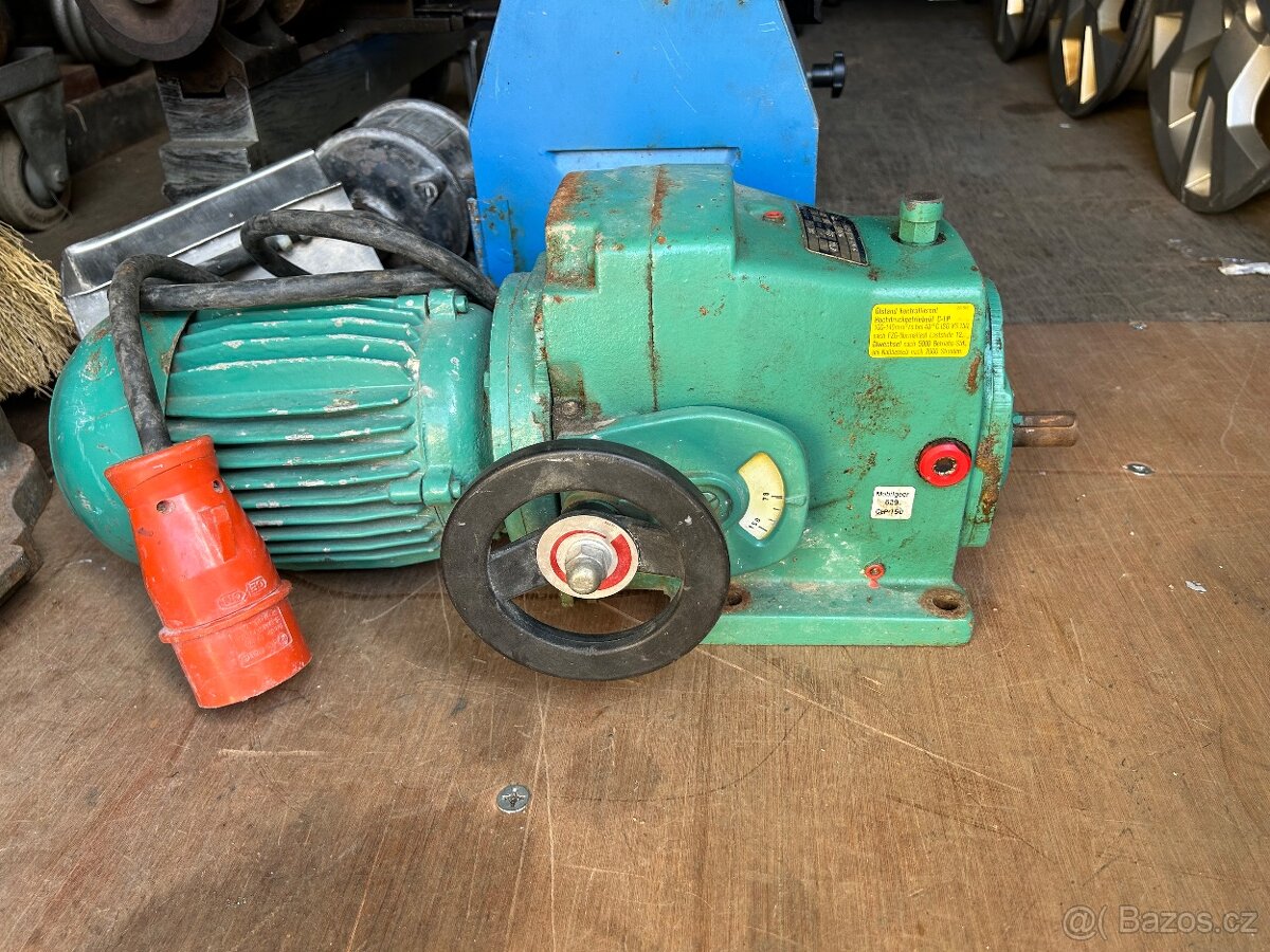 MOTORY//PREVODOVKY//OCASKA//RIDGID//KARDANY//HELUKABEL