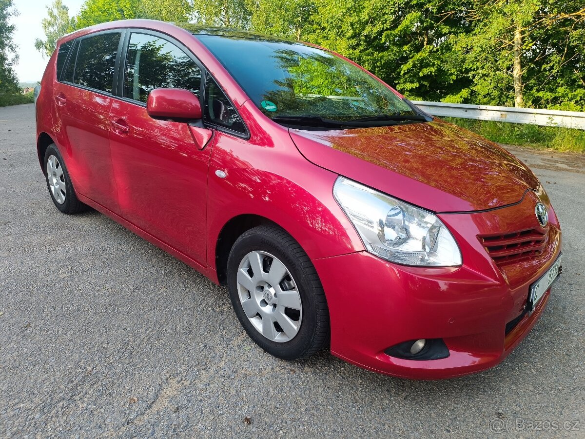 Toyota Verso 1.8 Valvematic / Benzín / 2010