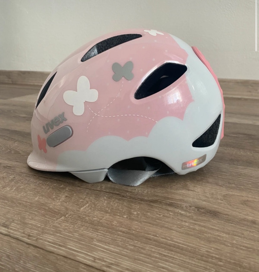 Uvex přilba
