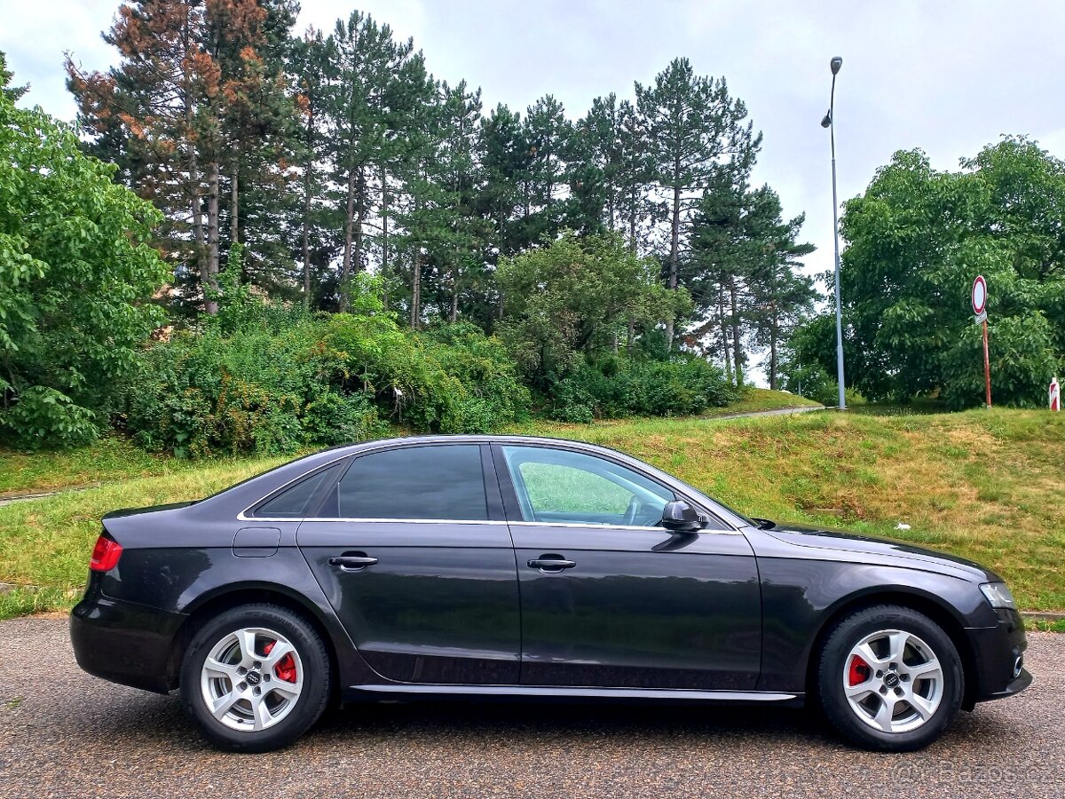 Audi A4 2.0tdi, Limousine, 2011, Manuál 6-rych, Alu,Nová T.K