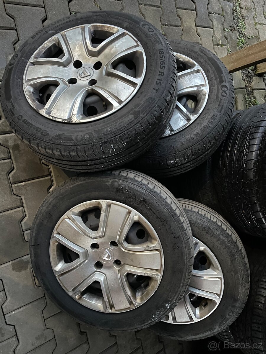 Kola Dacia s letní pneu Barum 185/65/15