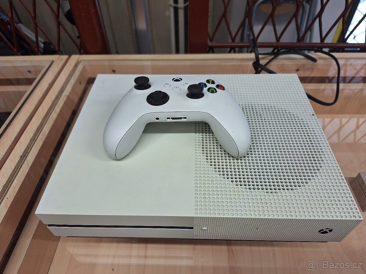 Xbox one S 1TB,1x ovládač