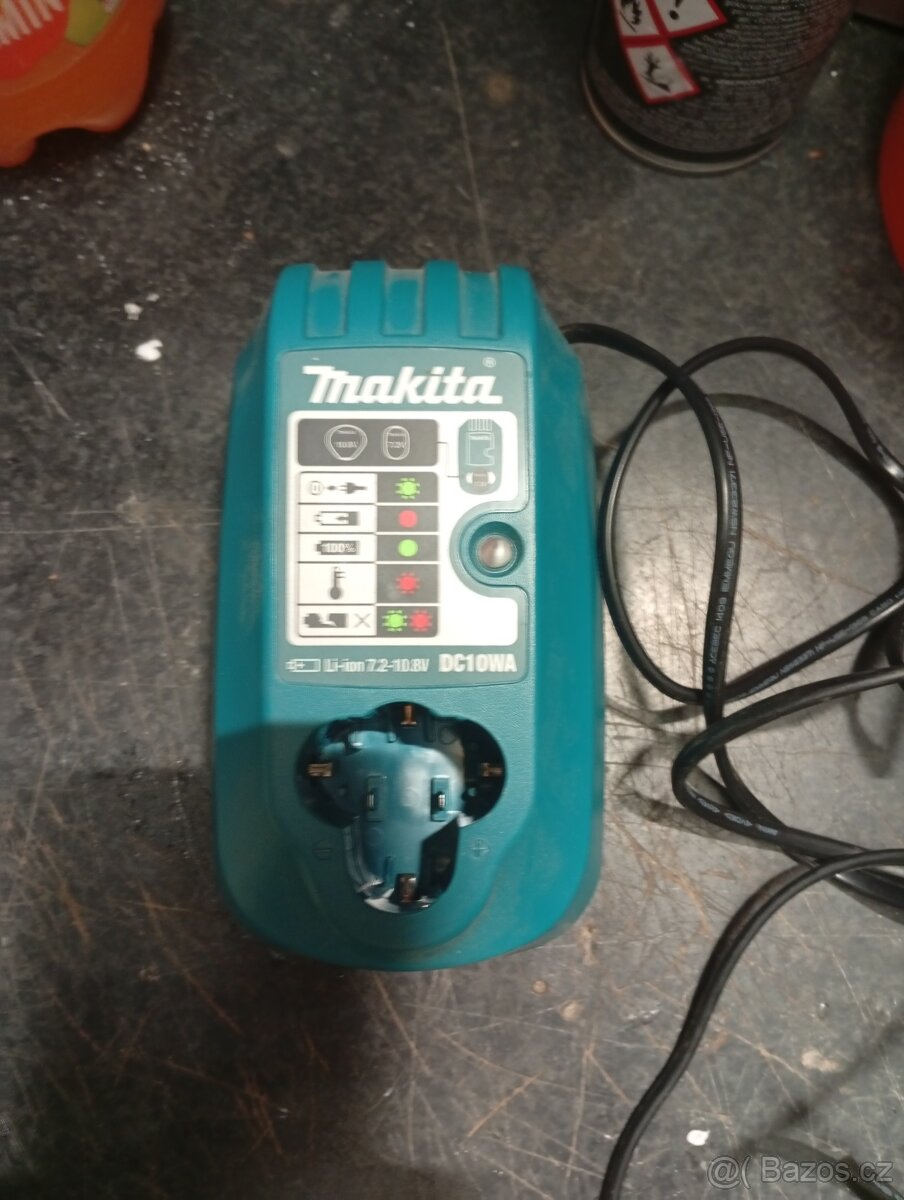 MAKITA NABÍJEČKA BATERIE - Nové