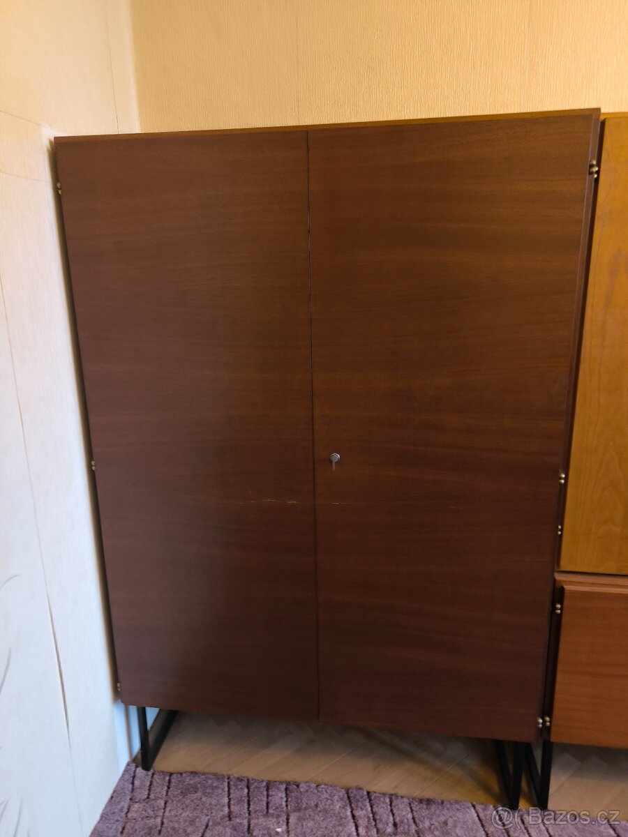 Retro obývací stěna z 70 let