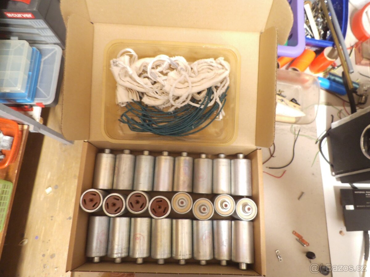 ROS40 raketový motorek 24 ks á45 kus