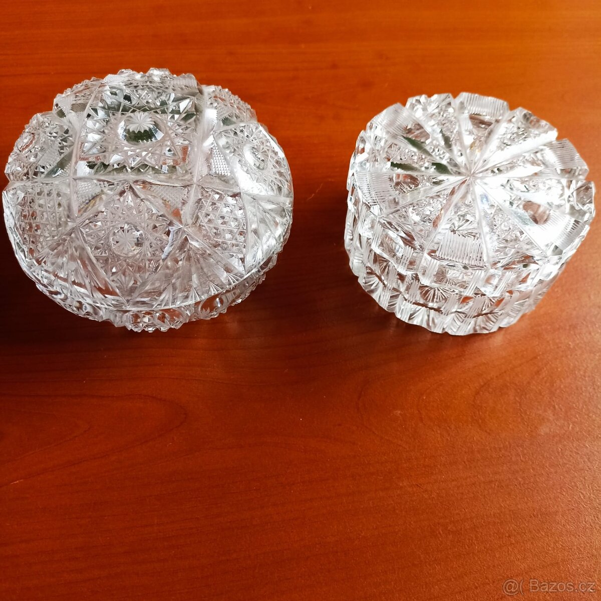 Broušená dóza - Bohemia - český křišťál