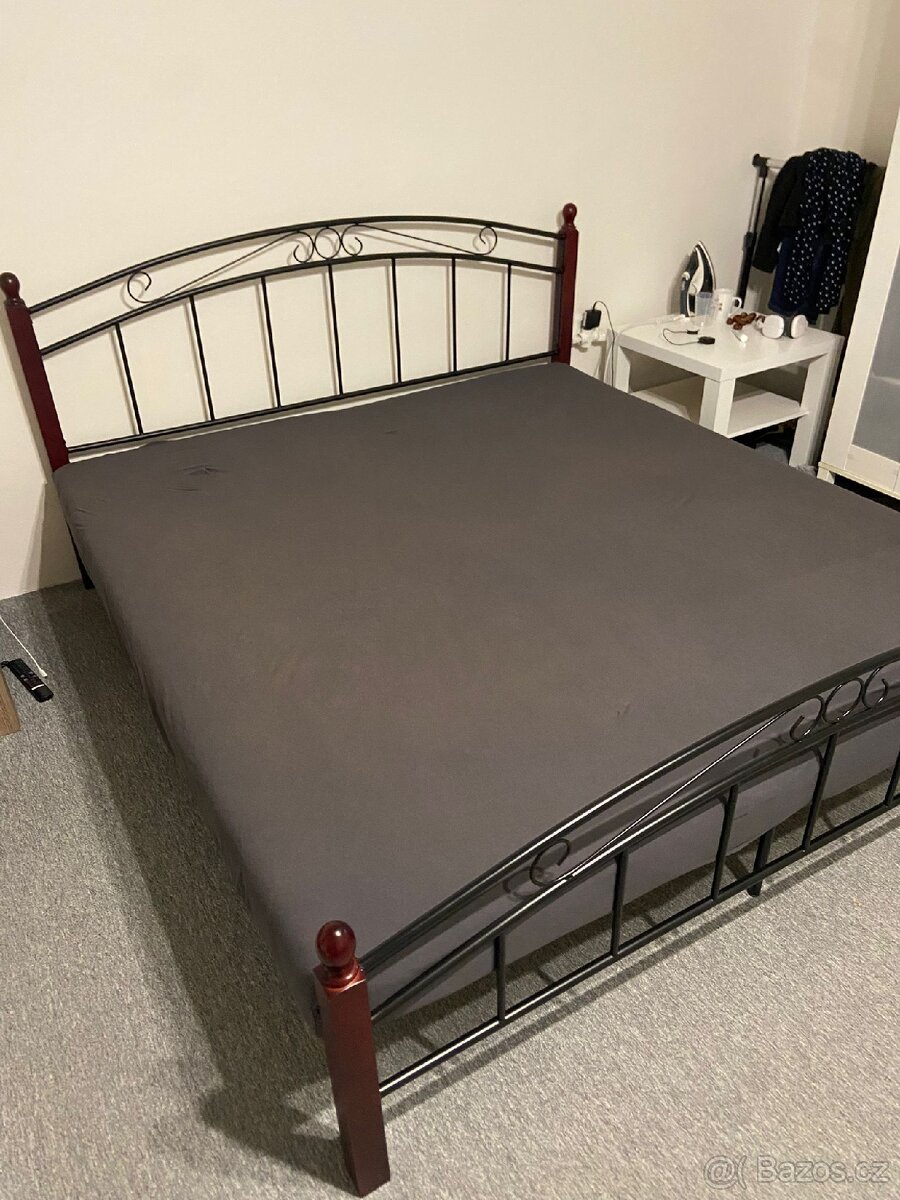 Manželská postel 180х200