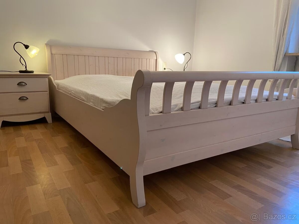 Masivní česká ložnice JITONA VENETO