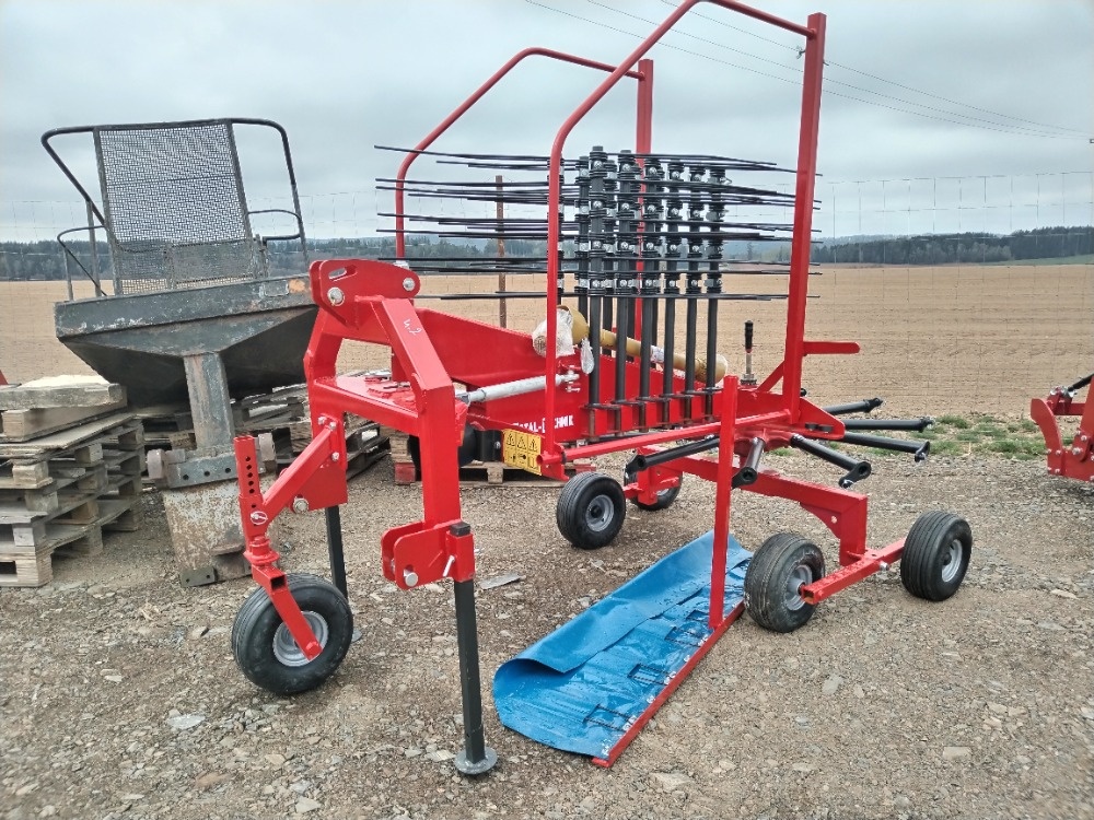 Metal-Technik shrnovač píce 3,6m a 4,2m