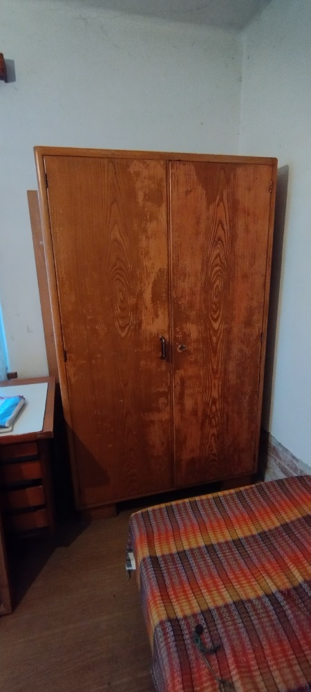 Retro šatní skříň 50./60. léta – k renovaci