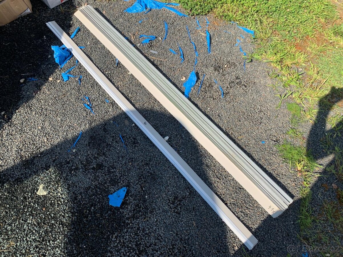 Poplastované lišty koutové - 41 ks