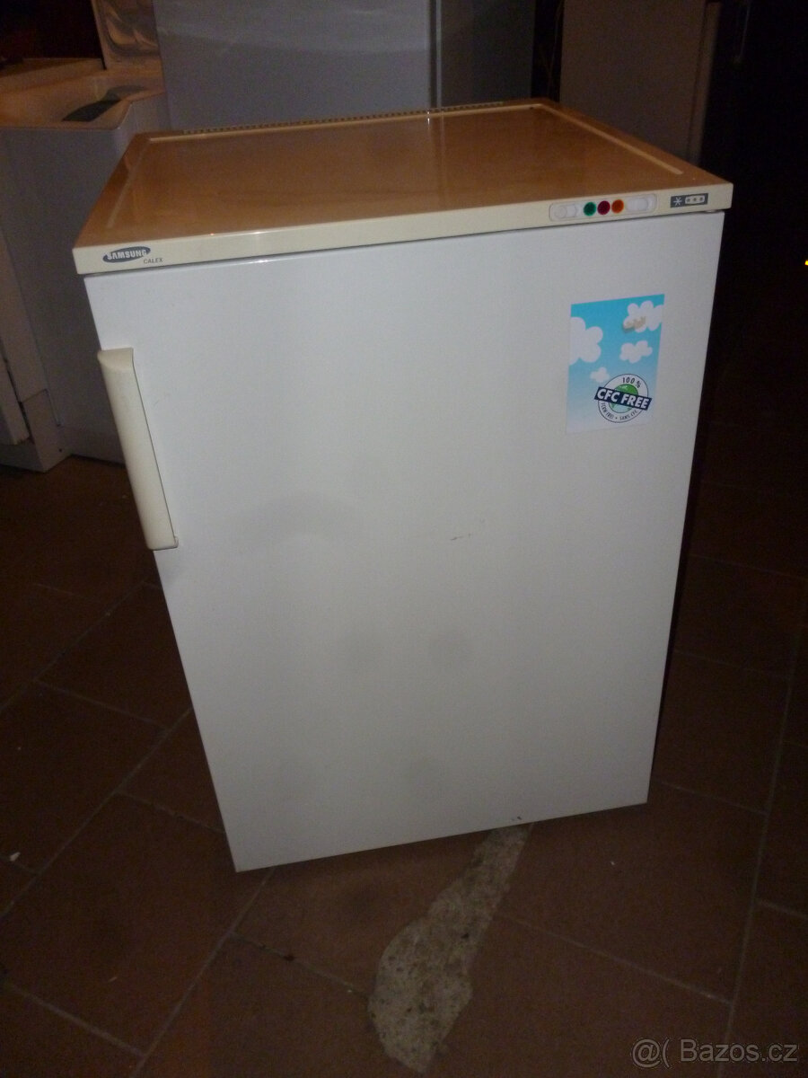 mrazák samsung calex,obsah 130 l