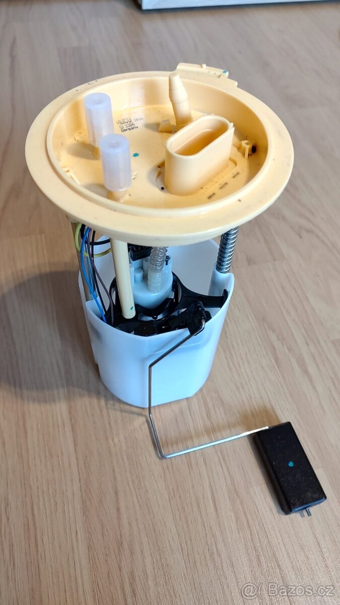 Palivové čerpadlo HITACHI 133386 Audi VW Volkswagen