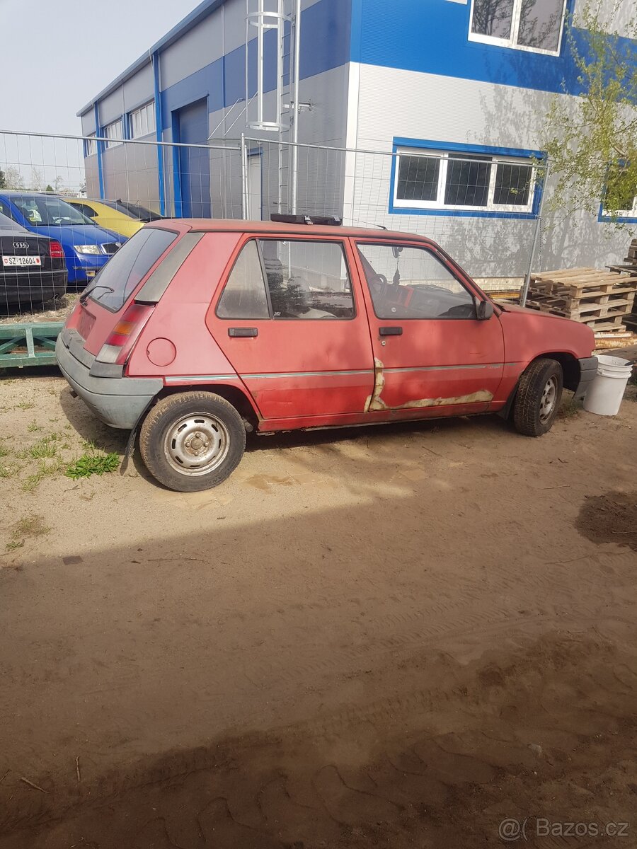 Renault 5. 1.6 diesel s platnými ČR doklady