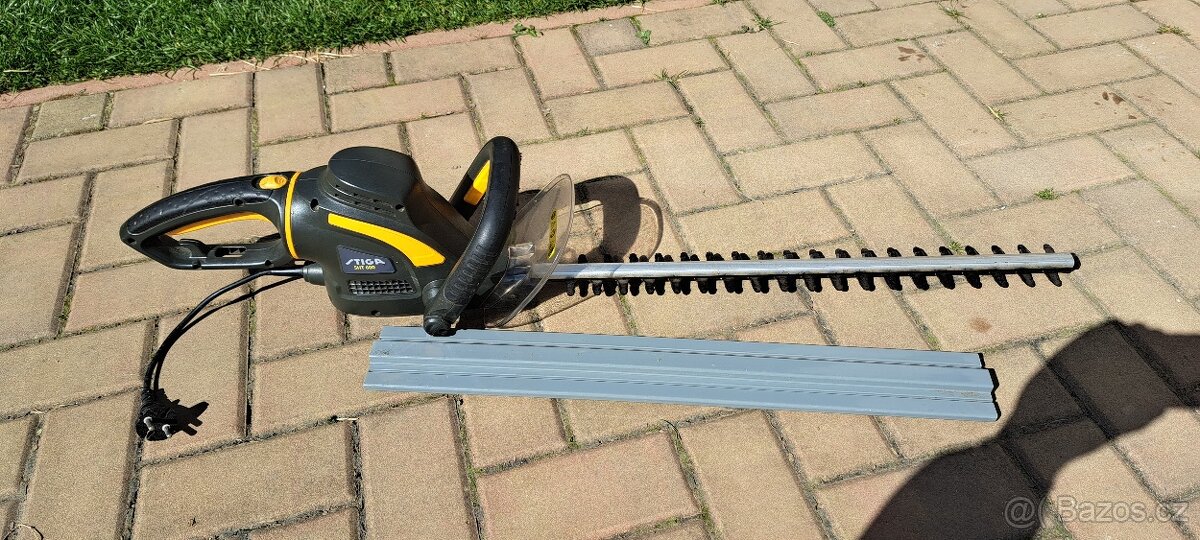 Elektrický plotostřih Stiga STH600