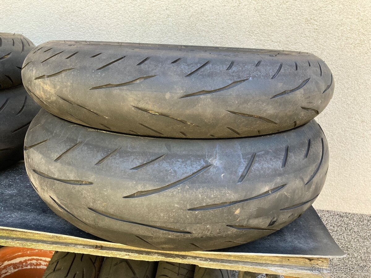 Motopneumatiky Bridgestone Battlax S23R 180/55ZR 17 a 120/70
