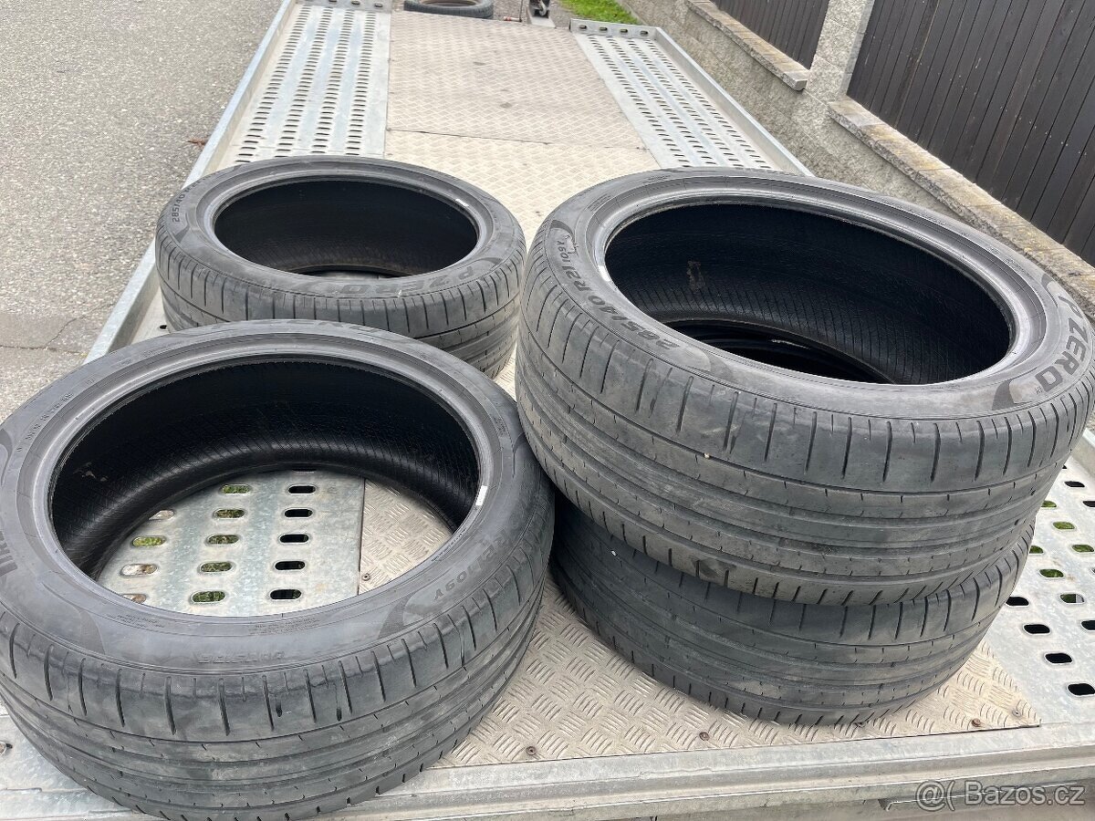 Letní 4ks 285/40/21 pirelli