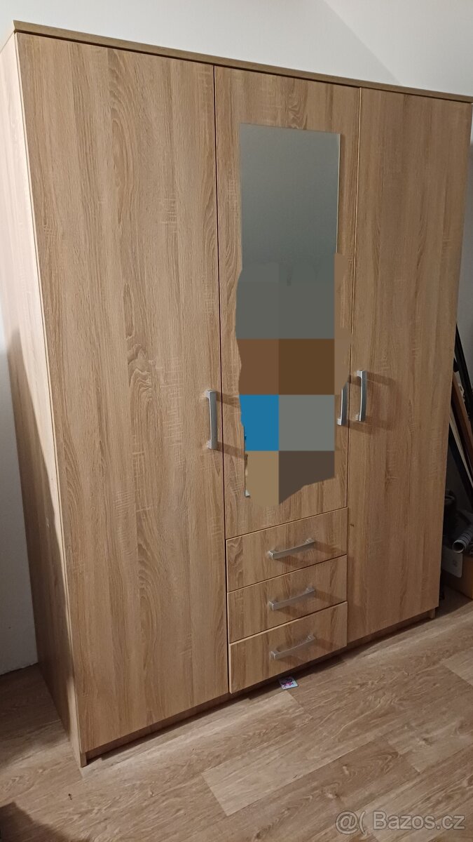 Šatní skříň