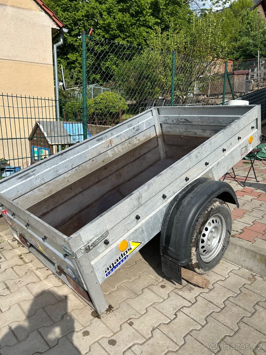 Přívěsný vozík