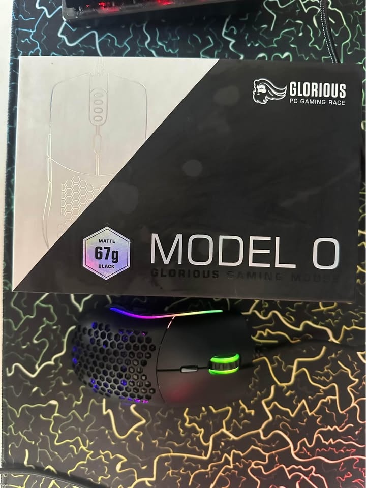 Glorious model O