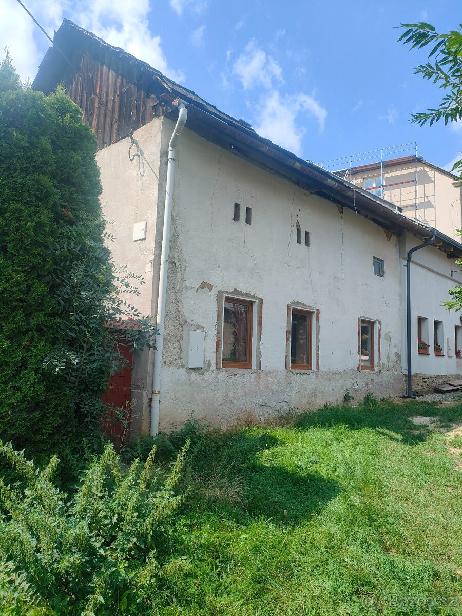 Řadový dům ke kompletní rekonstrukci Dub nad Moravou