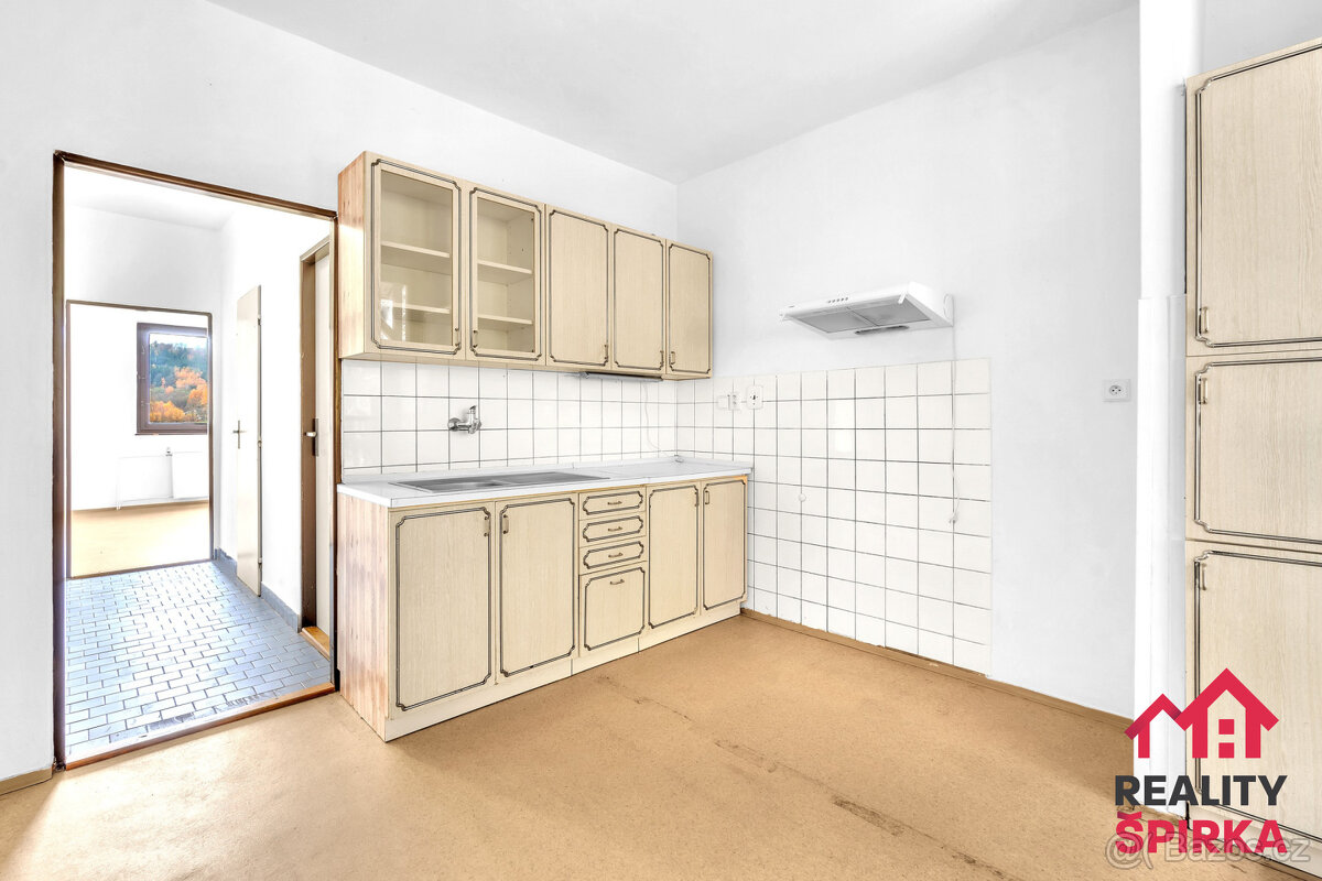 Prodej byt 3+1 s terasou a sklepem, 91 m2, Mladkov, okres Ús