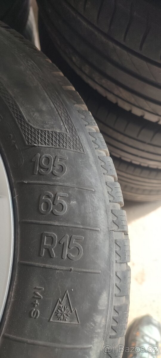 195/65 R15 4ks pneu za 800kc