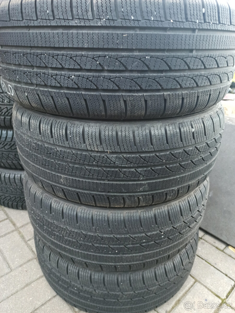 205/50 R17 zimní gumy Rotalla