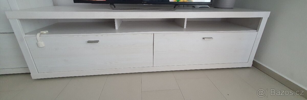 Nábytek do obývacího pokoje