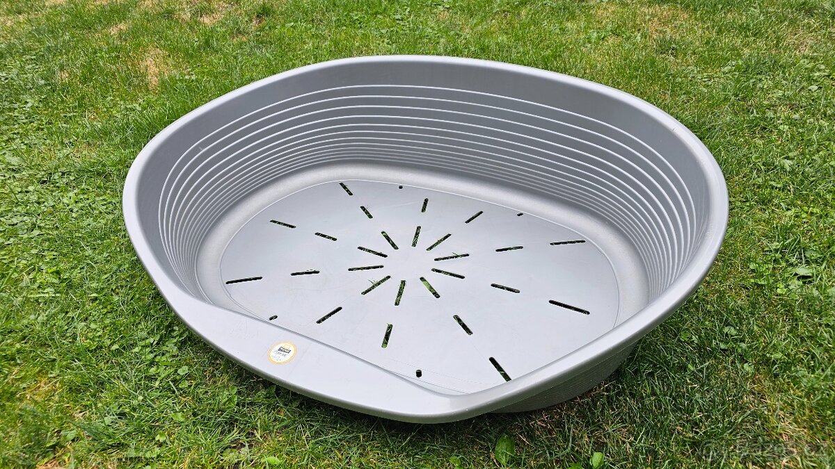 Plastový pelech Ferplast Siesta Deluxe 12 šedý