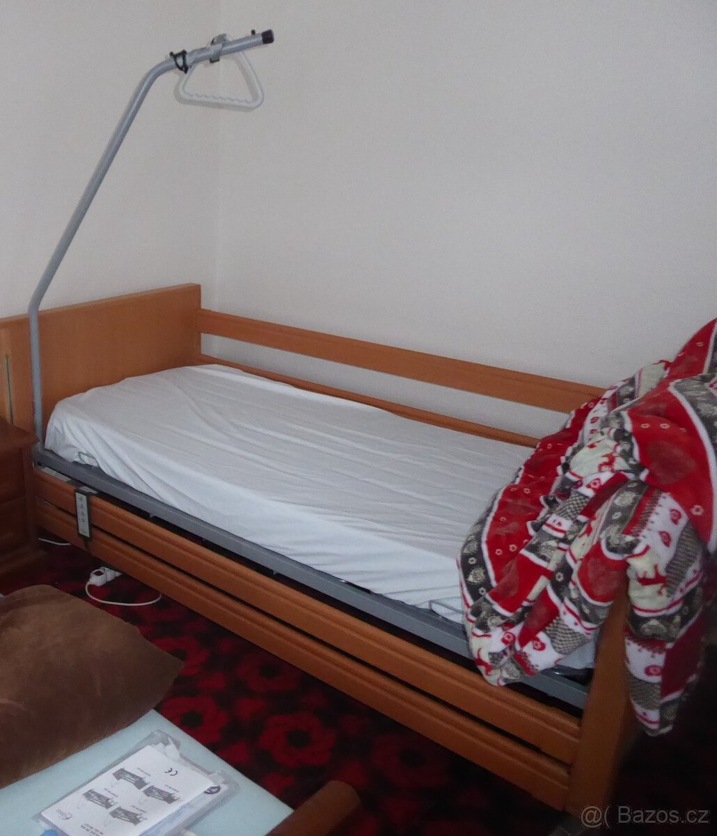 Elektrické zdravotnické polohovací lůžko