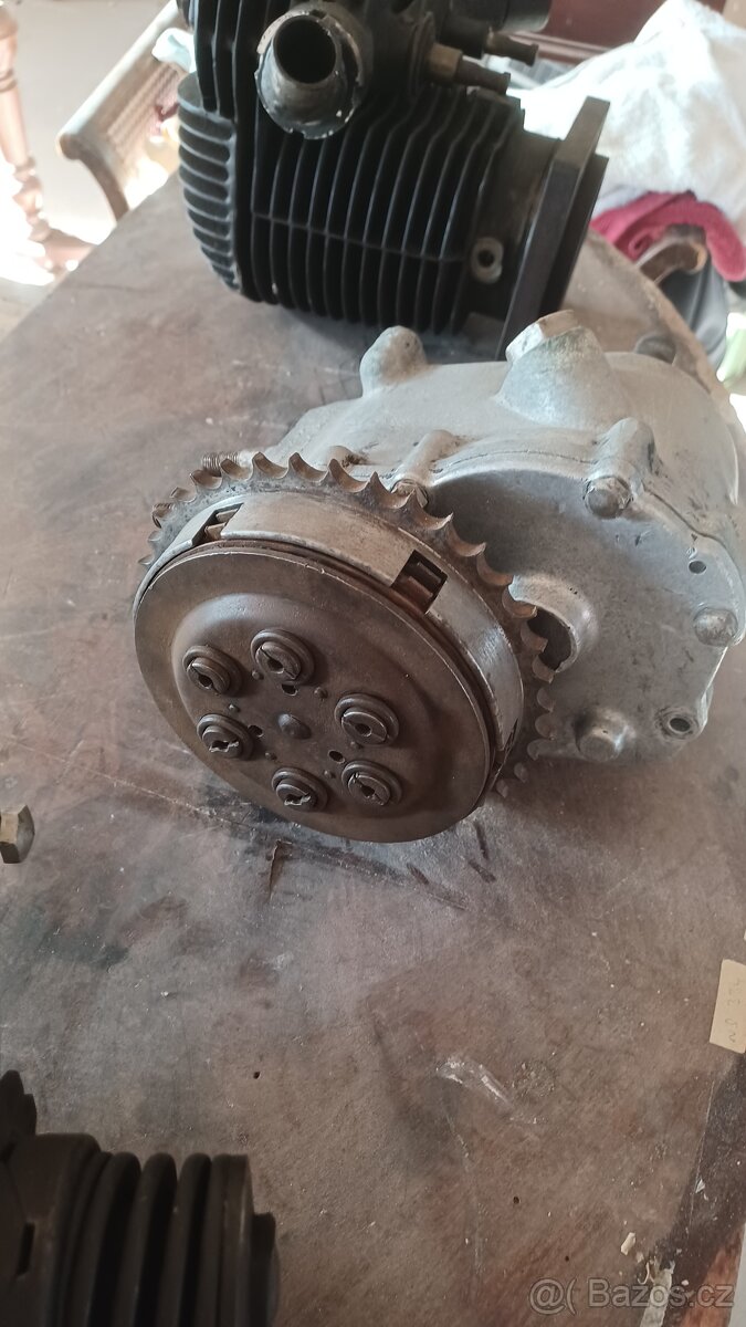 Motor s převodovkou,  Sunbeam a Triumph