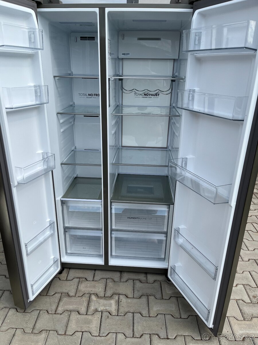 americká chladnička Haier HSW79F18ANMM třída A 143kw/rok