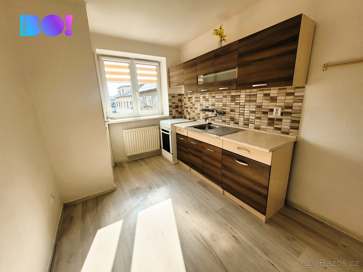 Pronájem bytu 2+1 s balkonem, 58 m2, ul. Rudé Armády, Karvin