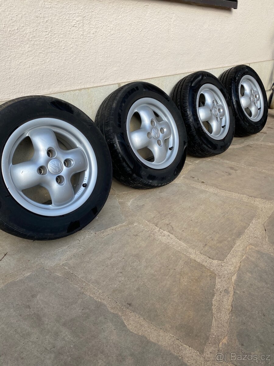 Kola Volkswagen Polo 4x100 r13