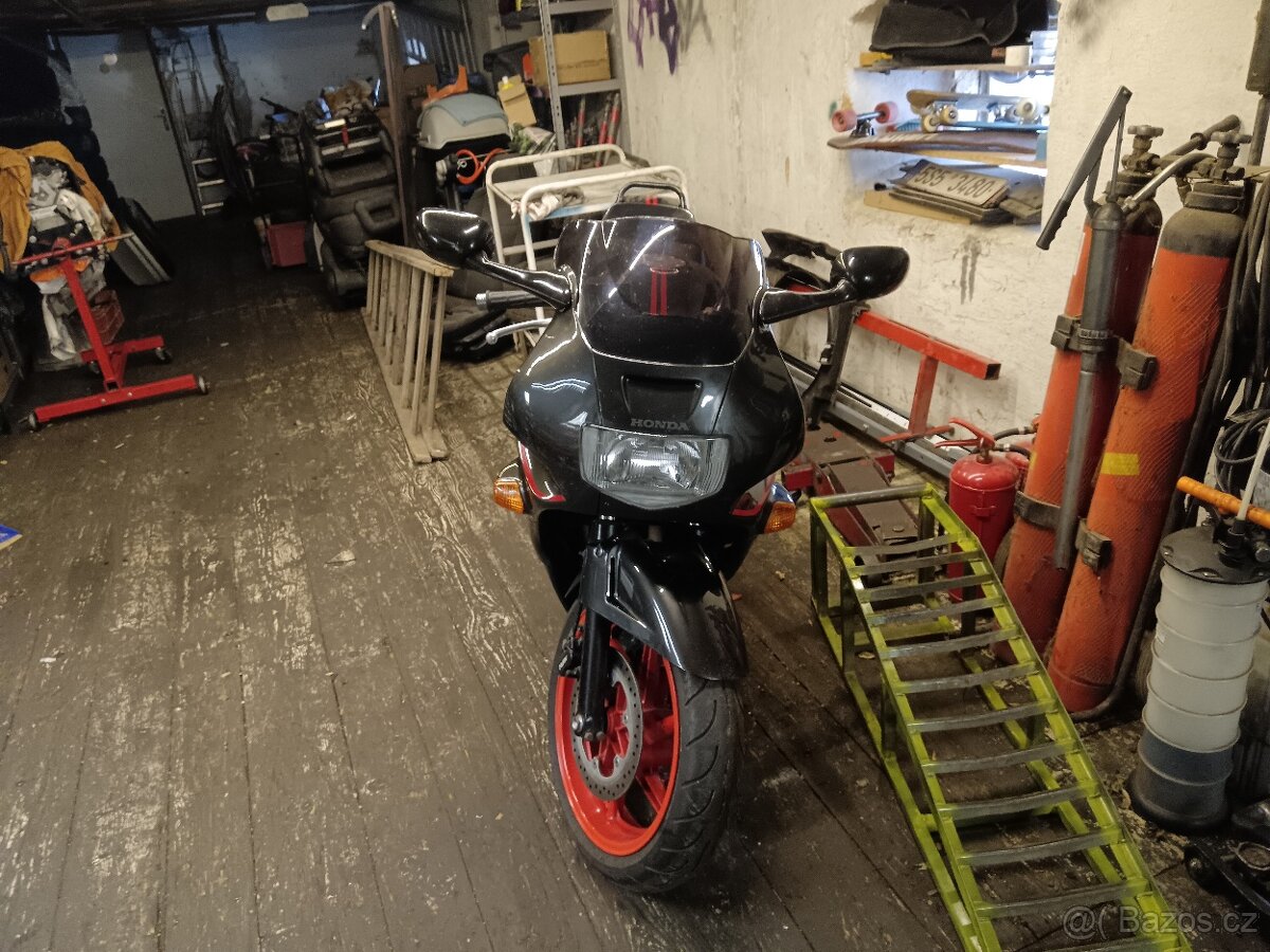 Honda CBR 600 f