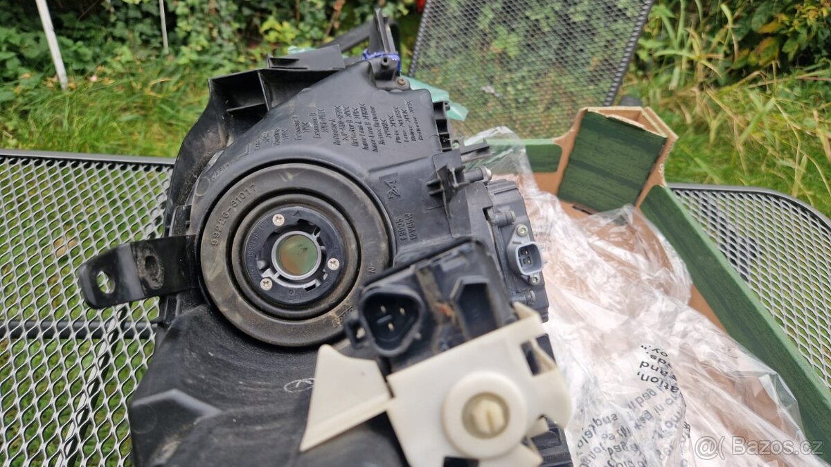 Přední světla xenon Mazda CX-7