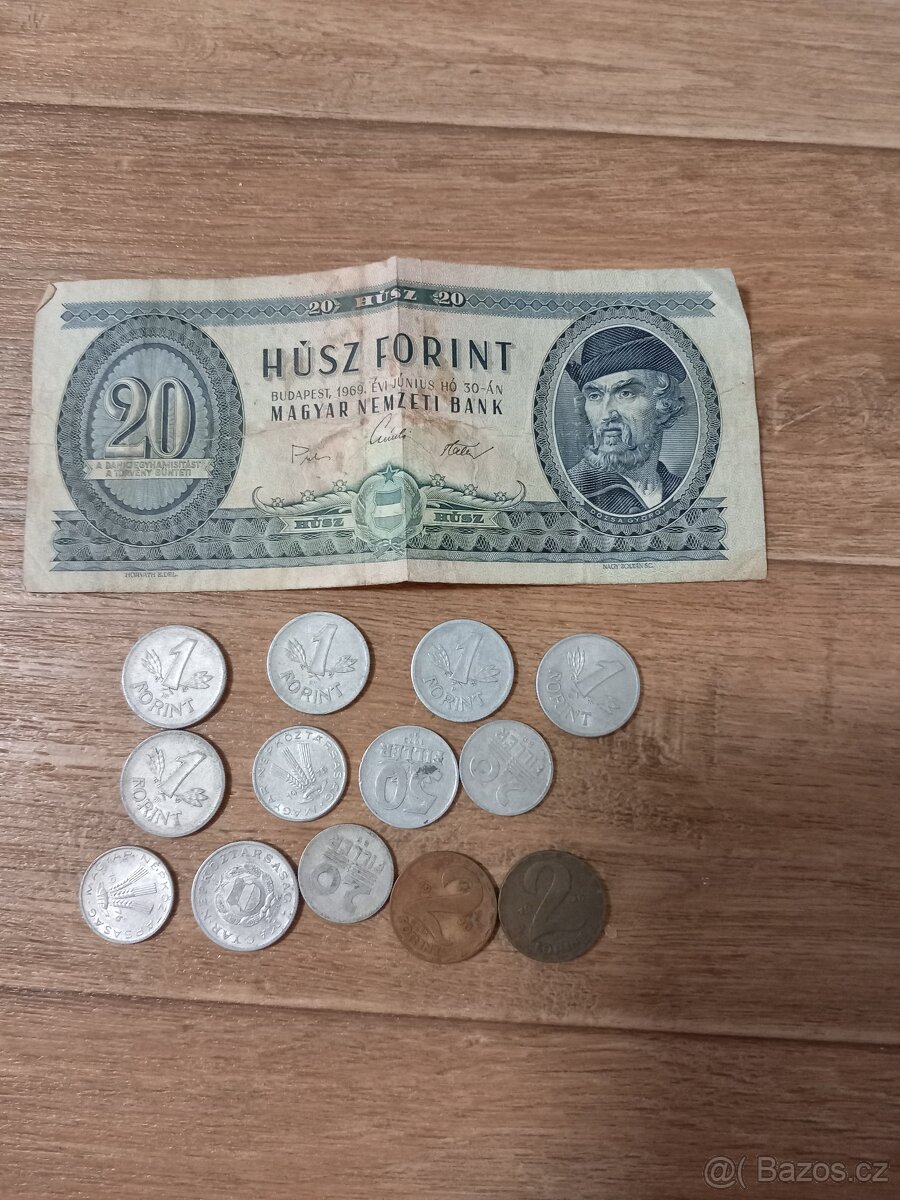 Stara bankovka a mince Madarsko