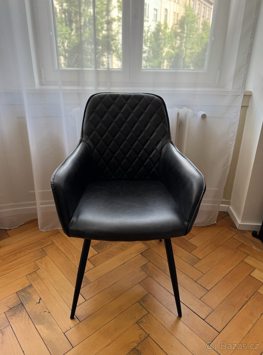 Černé židle, koženka - 2 ks