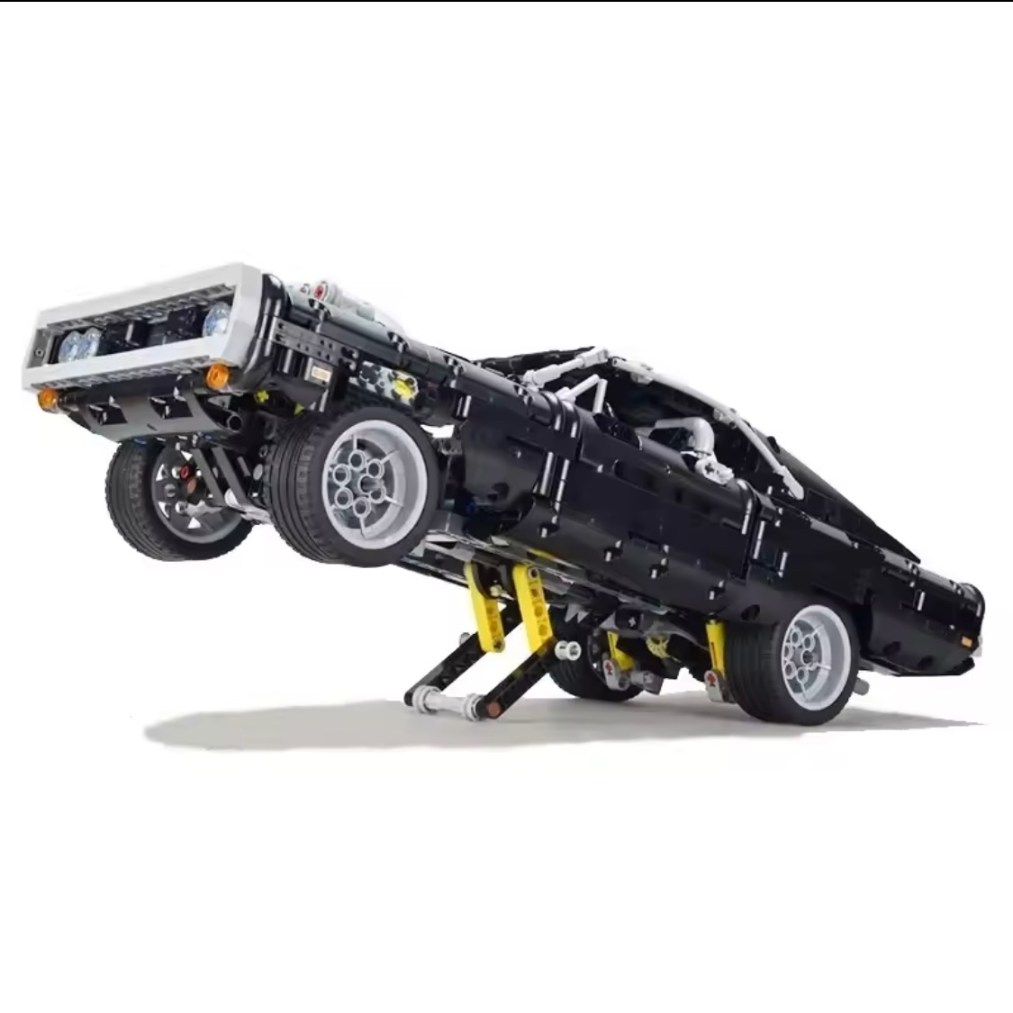 NOVÉ Dom's Dodge Charger - 1077ks kostek