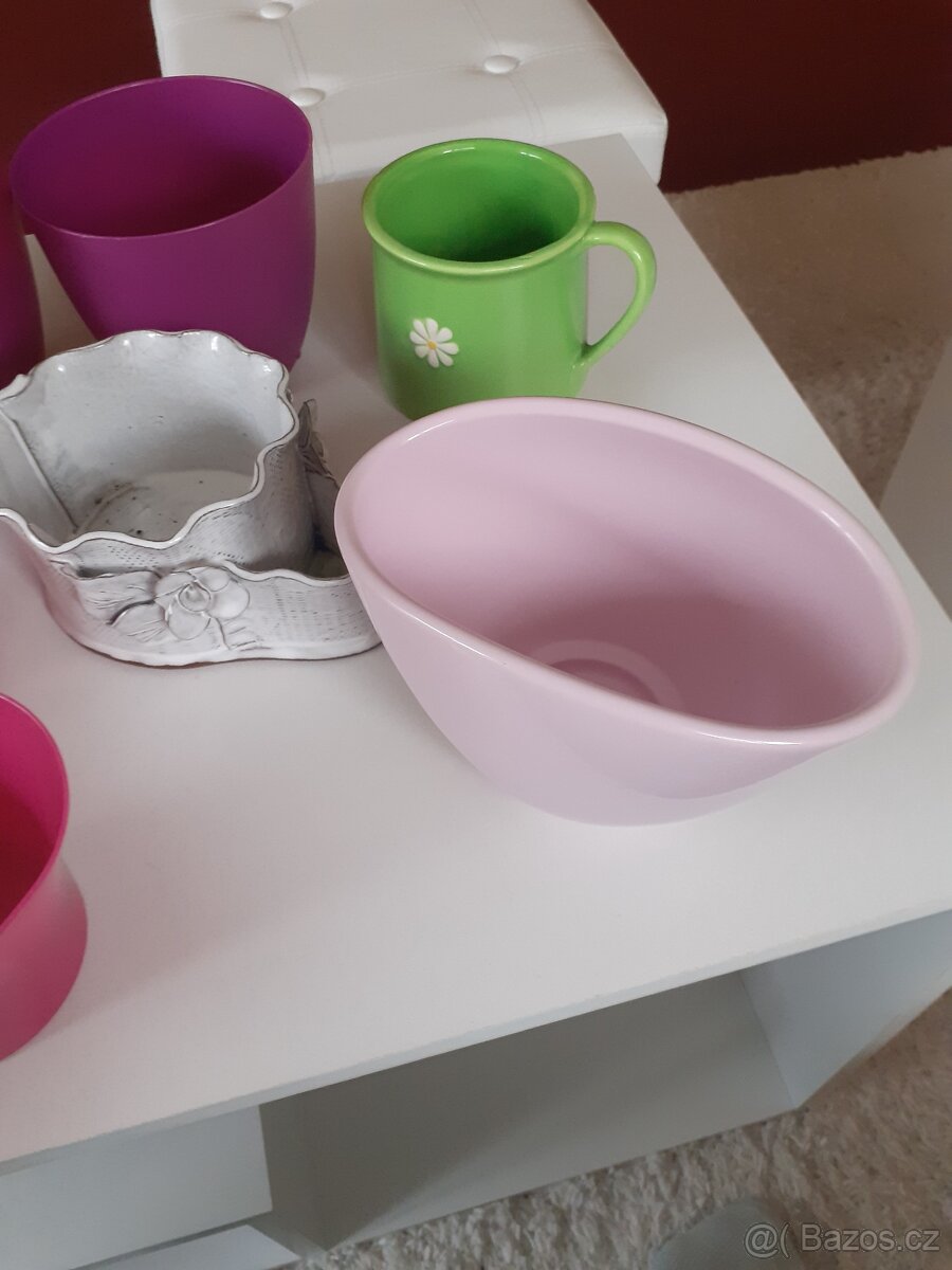 obaly na květináče cca 17 ks