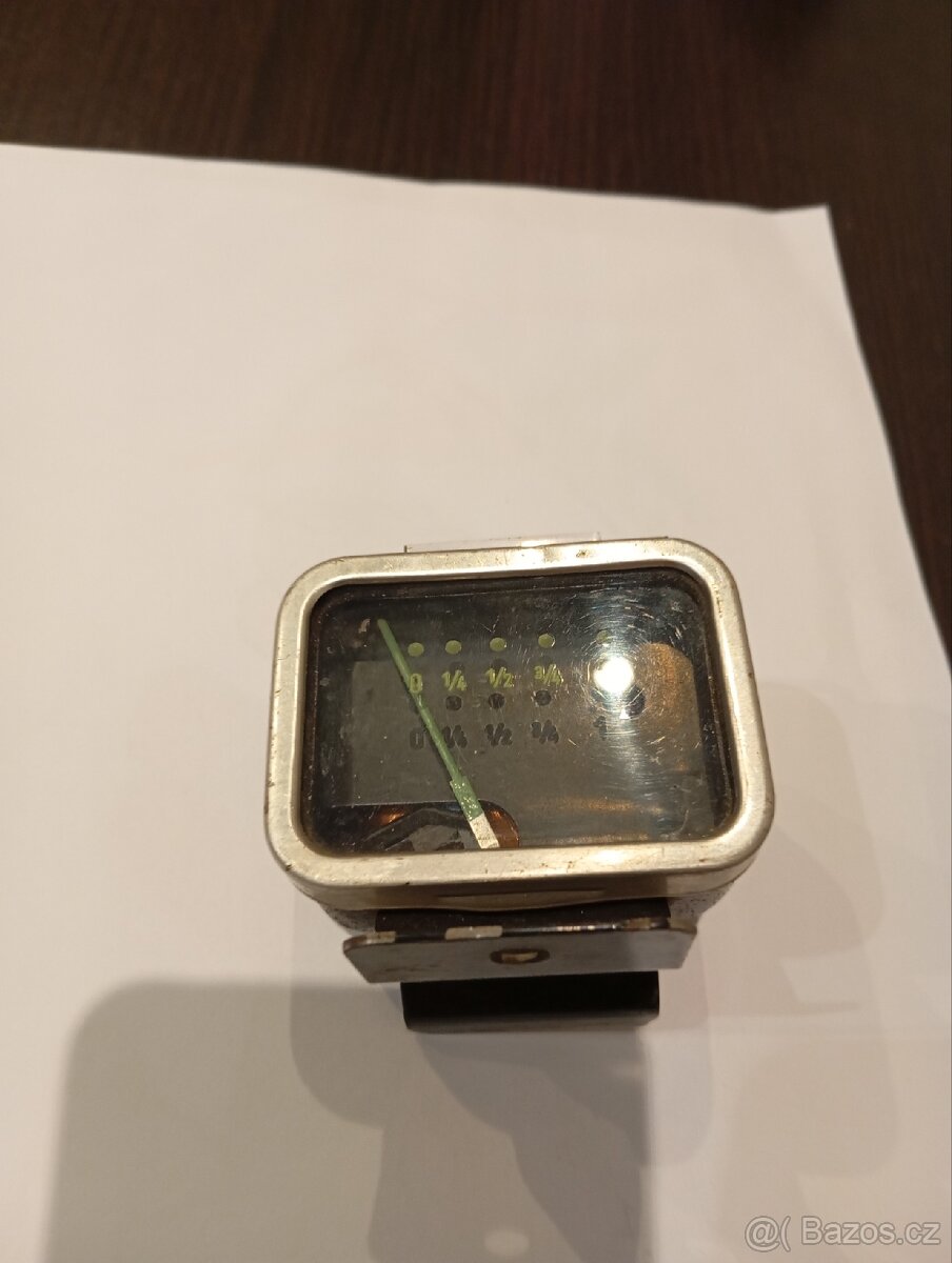 Palivoměr Tatra 603