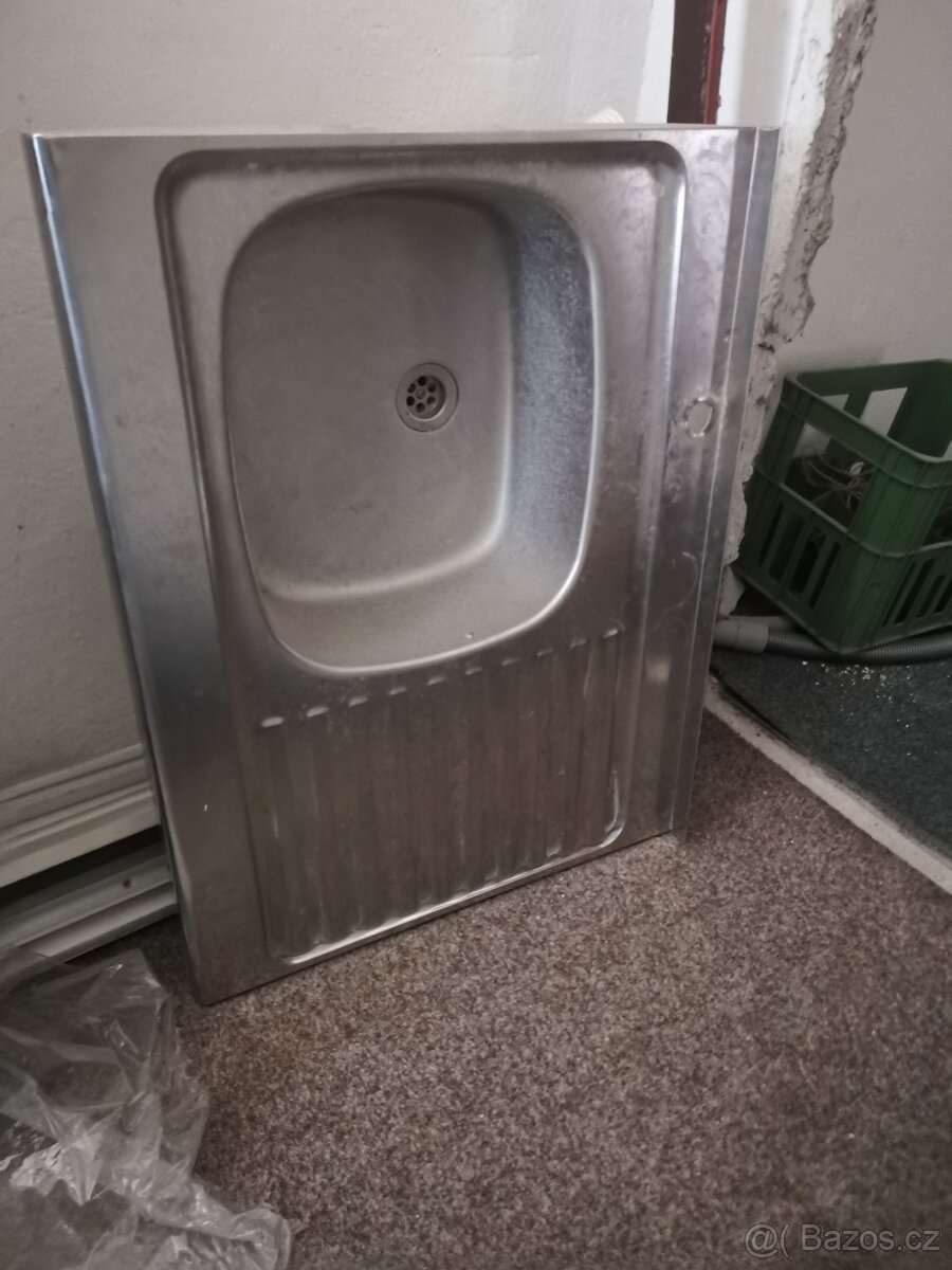Kuchyňský dřez. Použitý, stav dobrý