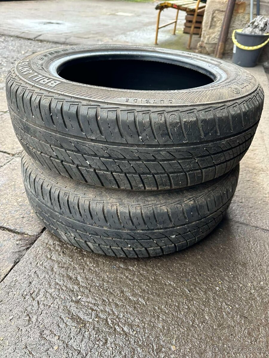 Prodám 2ks letních pneumatik Barum